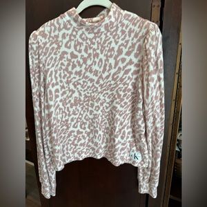 Calvin Klein Jeans pink leopard print sz L sweater